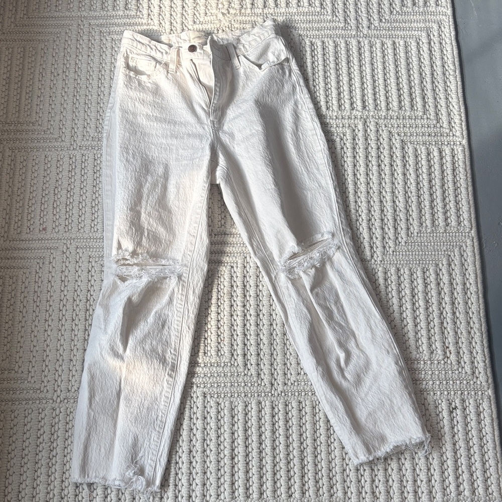 Universal Thread Cream Distressed Jeans